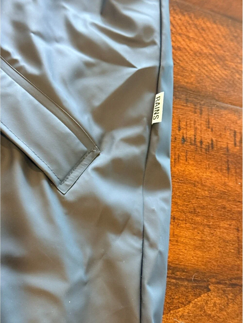 RAINS Jacket W3 Black Waterproof Hooded Rain Jacket Unisex Large NWT